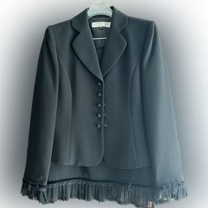 COPY - Tahari Arthur Levine Women’s Black Suit, Size 2 Petite